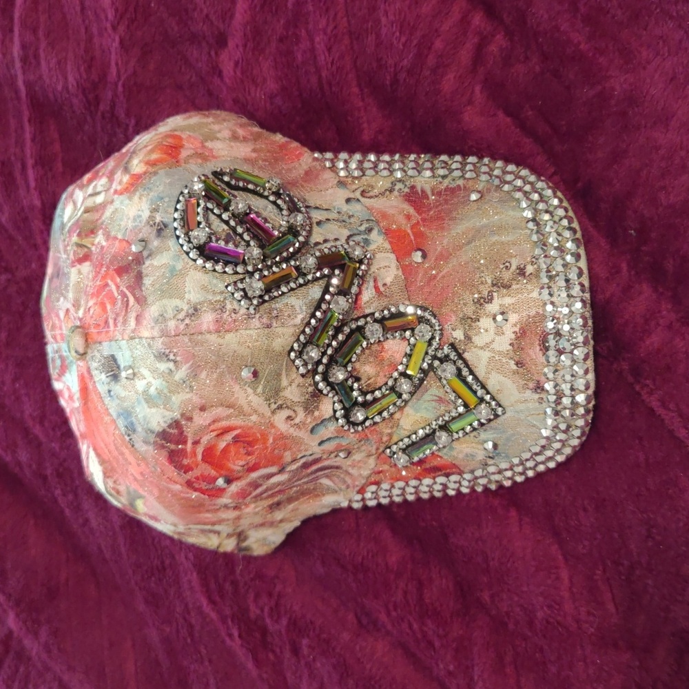 Blingy LOVE Hat